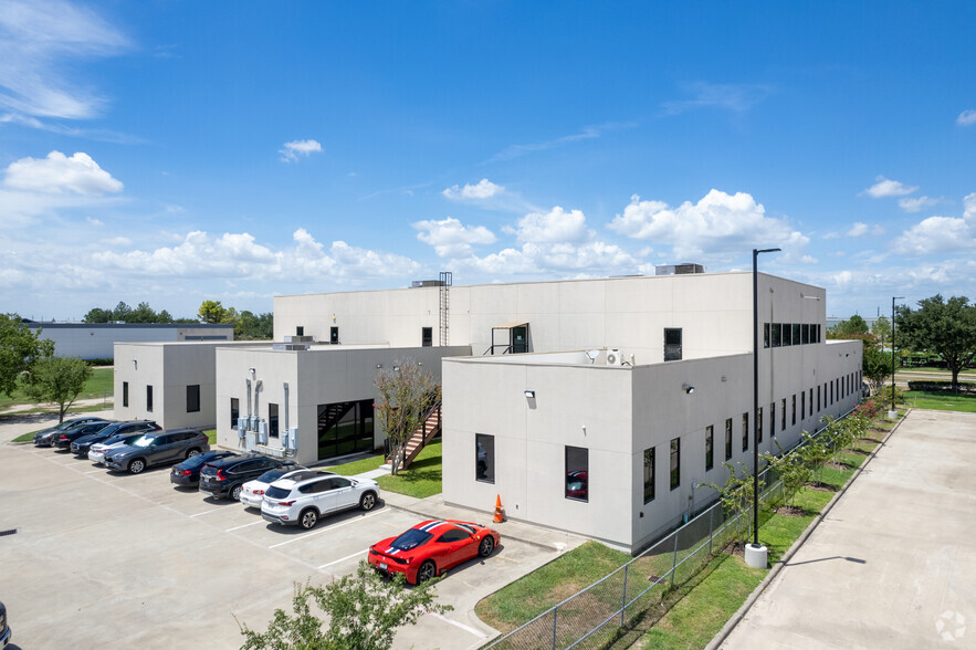 14025 West Rd, Houston, TX for lease - Building Photo - Image 3 of 21