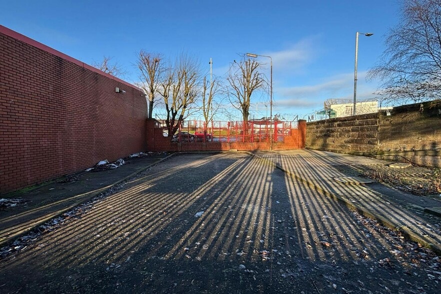 3-39 Arrol Pl, Glasgow for lease - Building Photo - Image 3 of 8