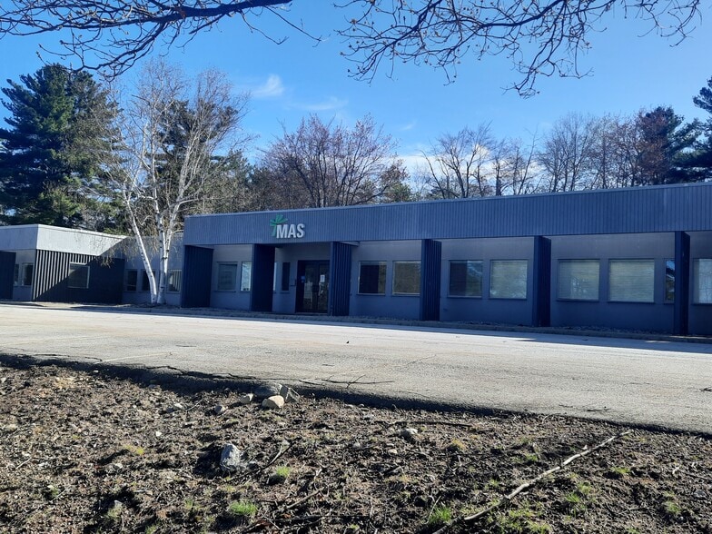 156 Harvey Rd, Londonderry, NH 03053