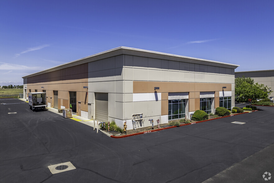 1104 Tinker Rd, Rocklin, CA for lease - Building Photo - Image 1 of 12