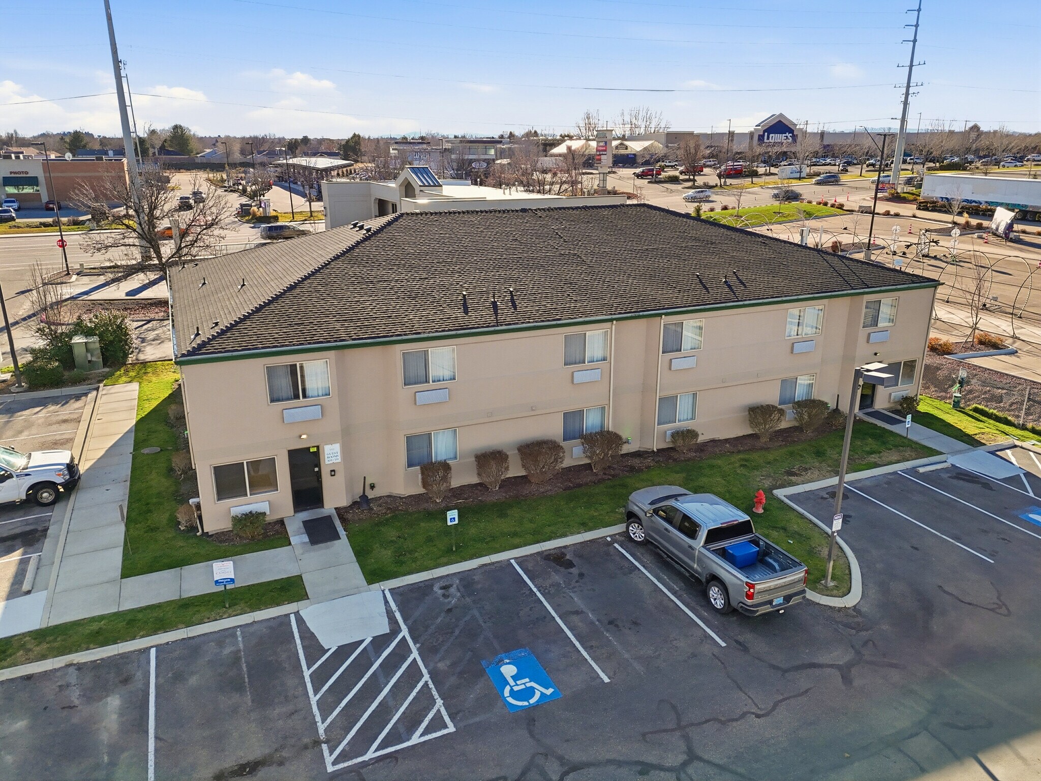 90 W Overland Rd, Meridian, ID for sale Primary Photo- Image 1 of 1