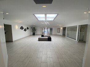 3800 Highland Ave, Downers Grove, IL for lease Interior Photo- Image 2 of 3