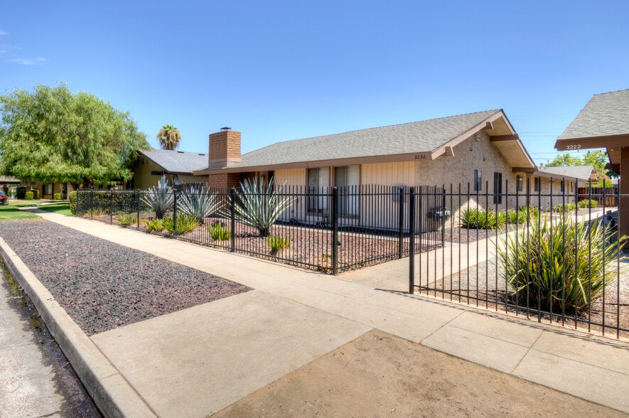3232 N Anna St, Fresno, CA for sale - Building Photo - Image 2 of 16
