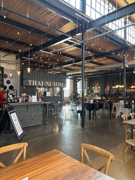 3814 Charlotte Ave, Nashville, TN for lease - Building Photo - Image 2 of 5