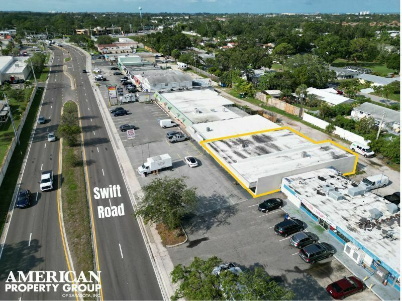 5624 Swift Rd, Sarasota, FL for lease Building Photo- Image 1 of 2