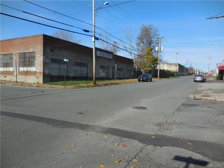 140 Mill St, Newburgh, NY for sale - Primary Photo - Image 1 of 1