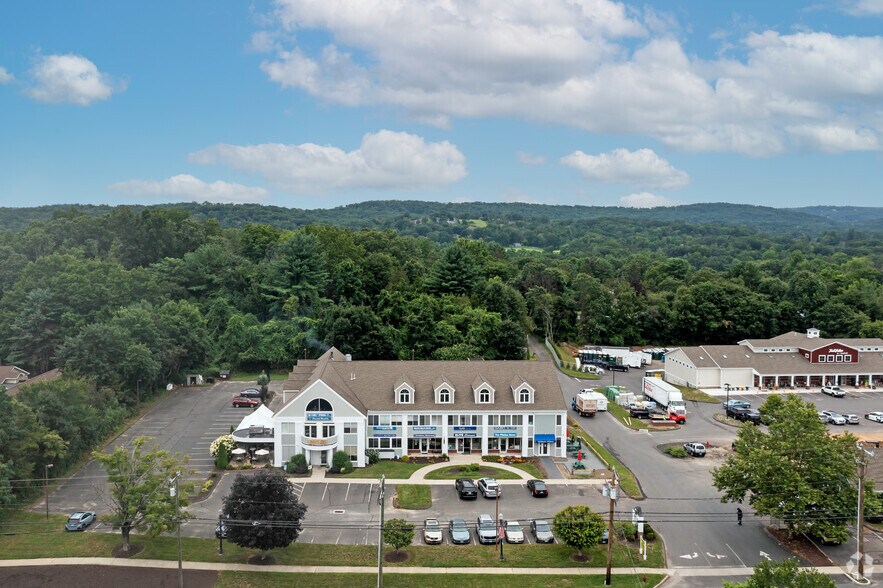 220 Main St S, Southbury, CT 06488 Main Street South Center