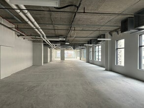 32 Oakland Ave, Jersey City, NJ for lease Interior Photo- Image 1 of 3