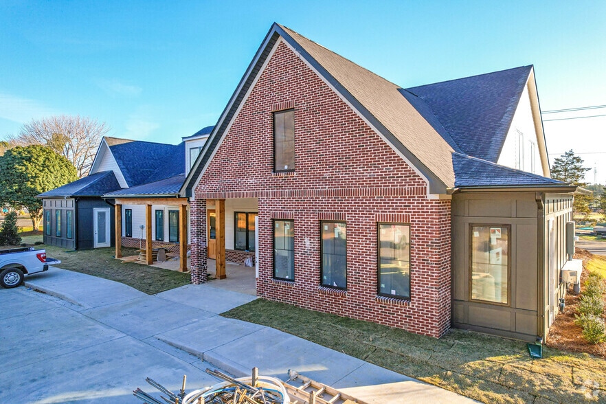 9905 Calvin Hall Rd, Fort Mill, SC 29707 Office for Lease