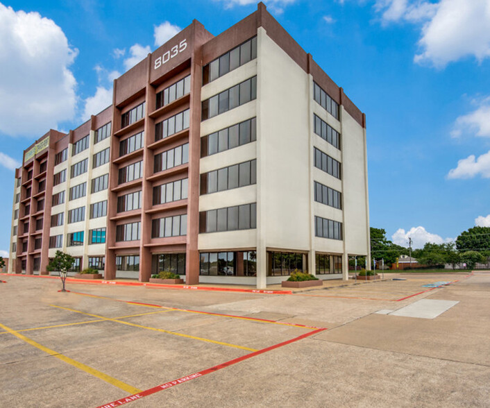 8035 E R L Thornton Fwy, Dallas, TX for lease - Building Photo - Image 1 of 5