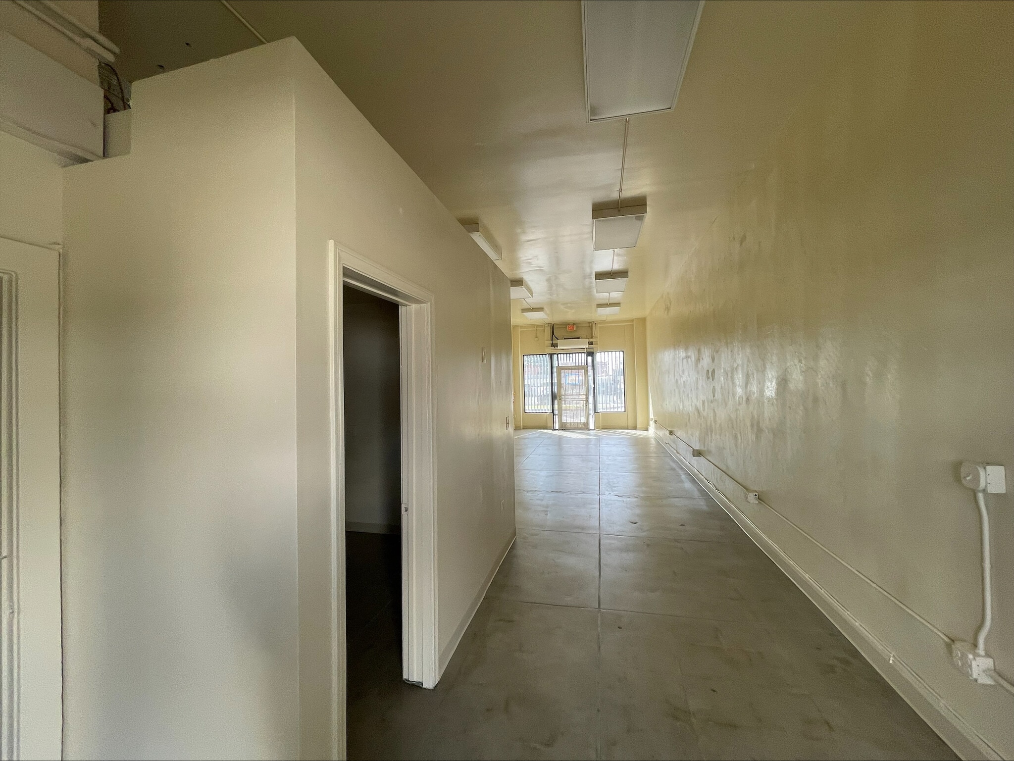 2313 S Atlantic Blvd, Commerce, CA for lease Interior Photo- Image 1 of 1