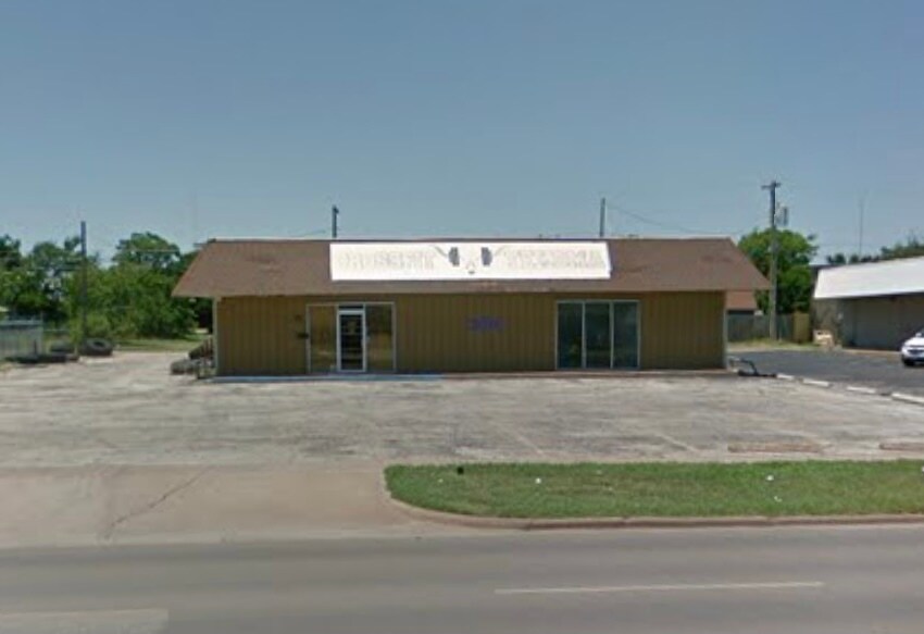 2404 Kemp Blvd, Wichita Falls, TX for sale Primary Photo- Image 1 of 1