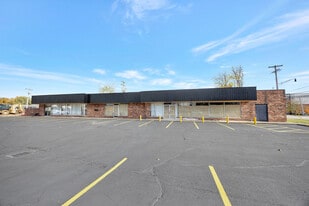 3-7 Stuckhardt Rd, Trotwood OH - Parking Garage