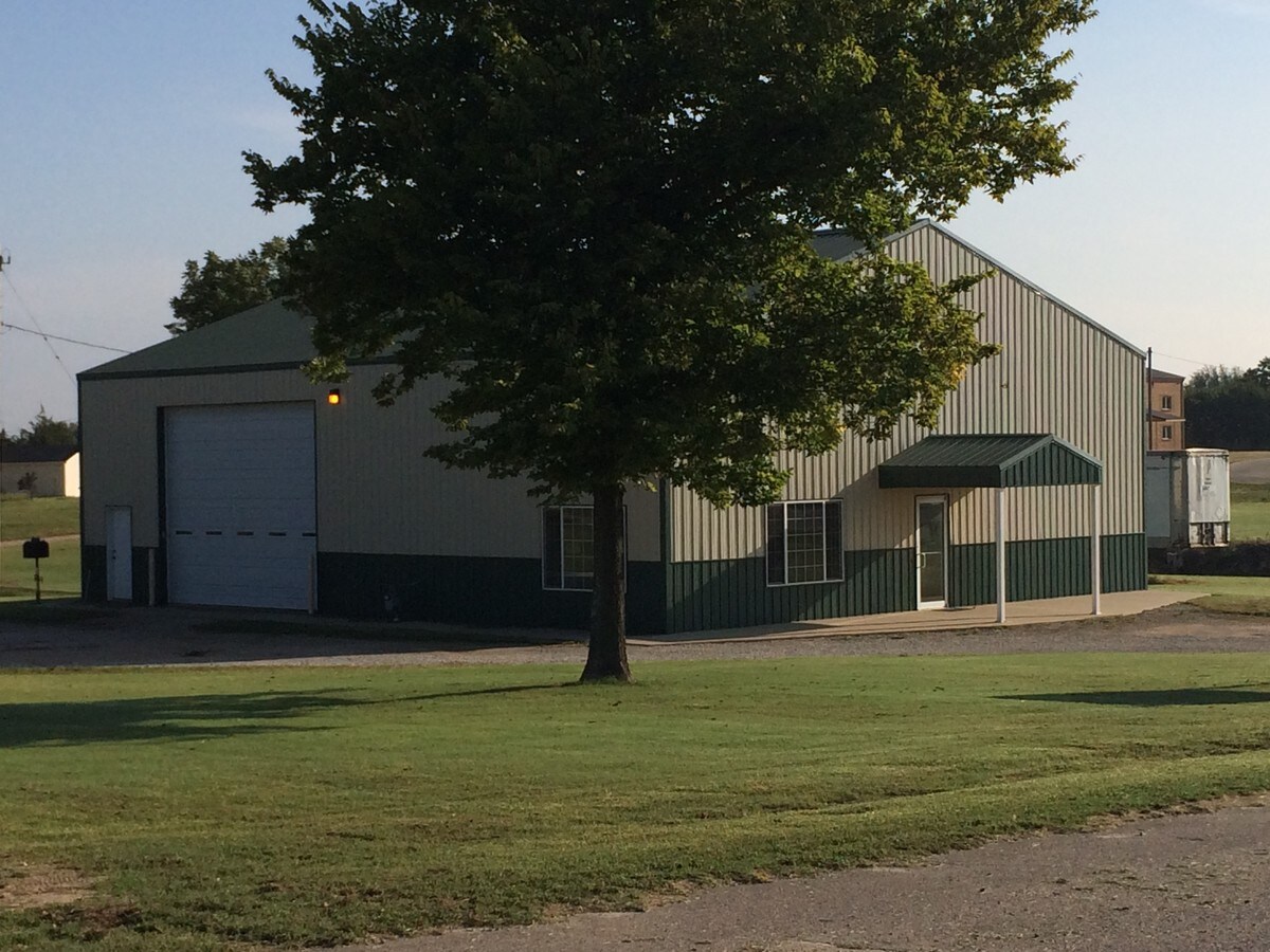 310 E 1st St, Cunningham, KS 67035