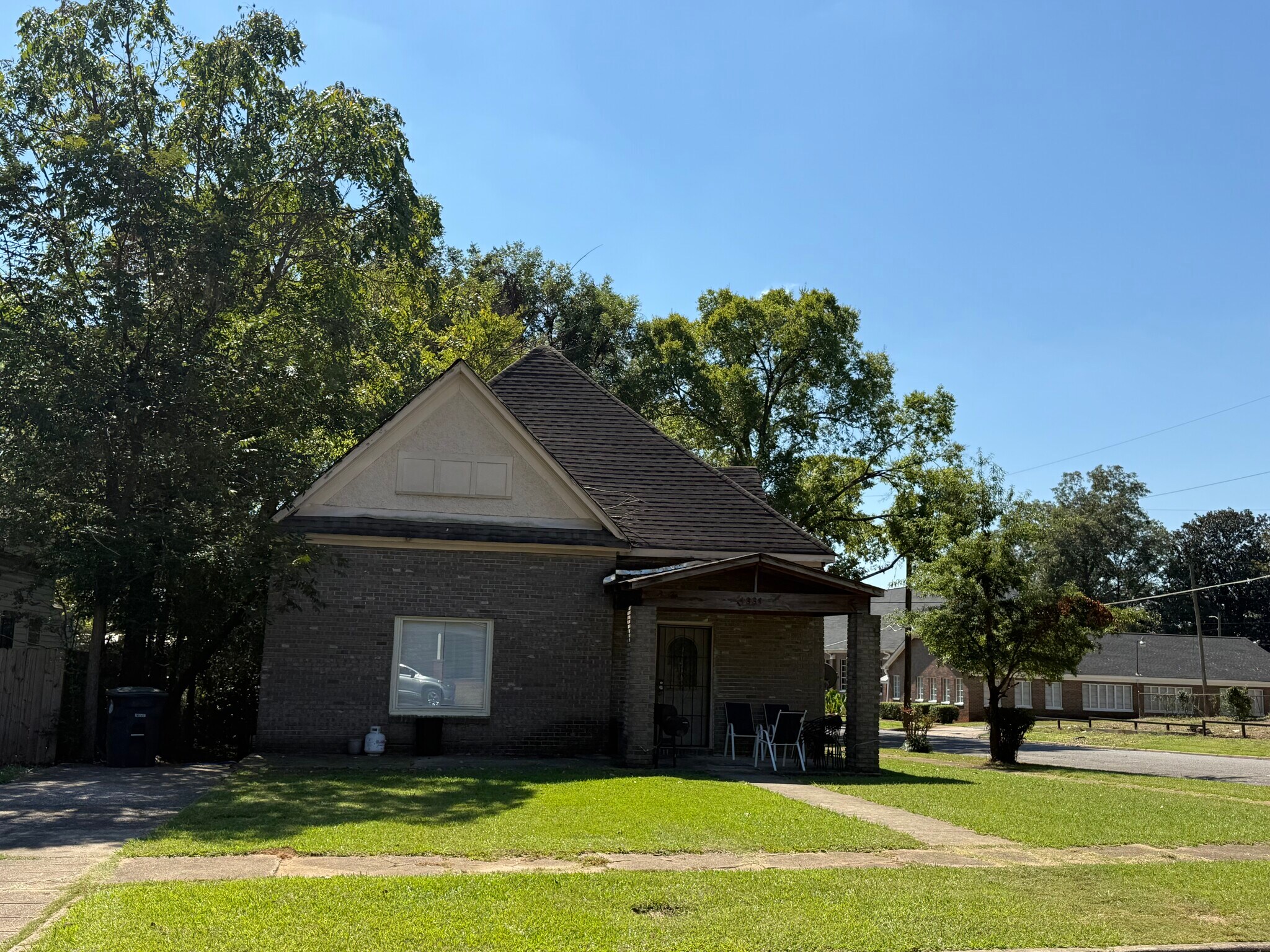 1331 4th Ct W, Birmingham, AL for sale Primary Photo- Image 1 of 2