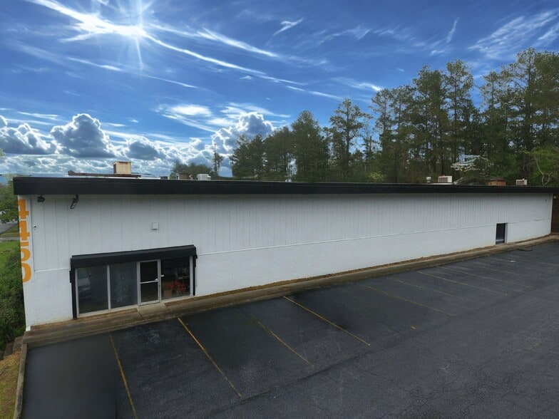 4450 Commerce Cir SW, Atlanta, GA for sale - Building Photo - Image 1 of 7