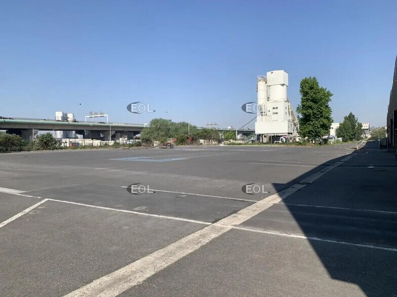 Industrial in Gennevilliers for lease - Building Photo - Image 3 of 11
