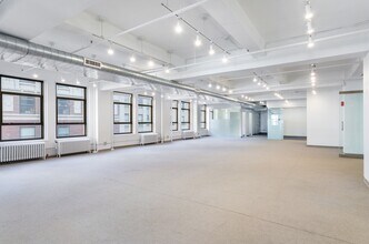 494 Eighth Ave, New York, NY for lease Interior Photo- Image 2 of 3