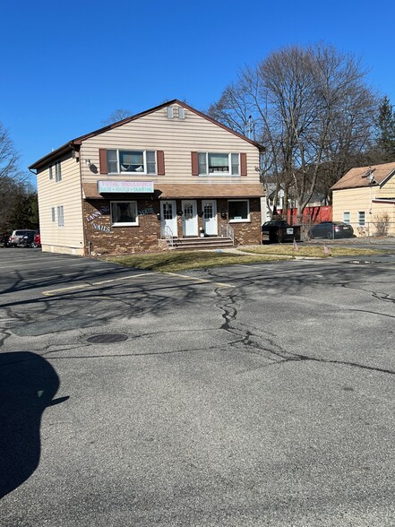 539 Ringwood Ave, Wanaque, NJ for lease - Building Photo - Image 2 of 2