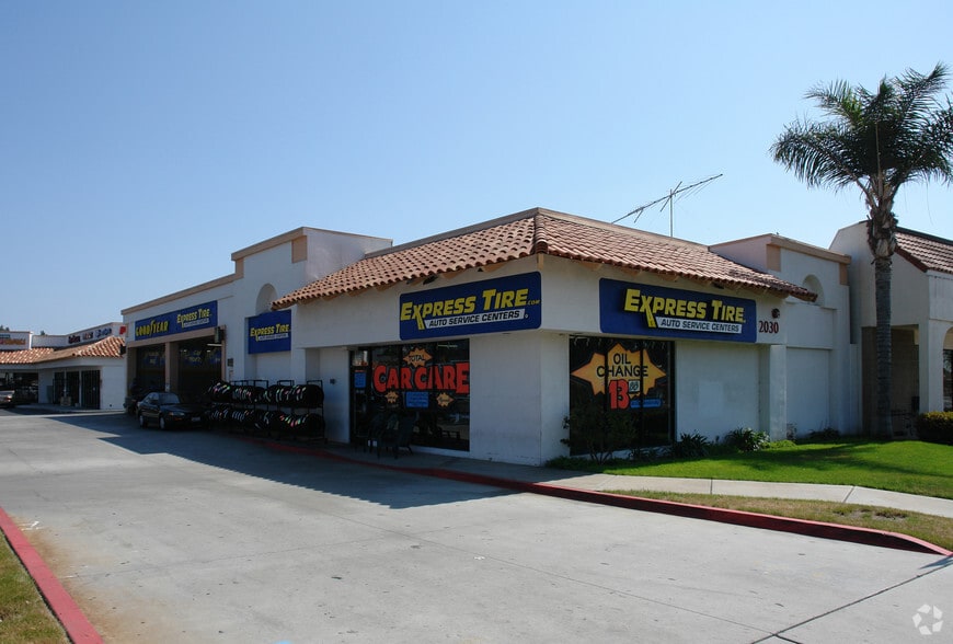 2010-2070 Hacienda Dr, Vista, CA for lease - Building Photo - Image 2 of 5
