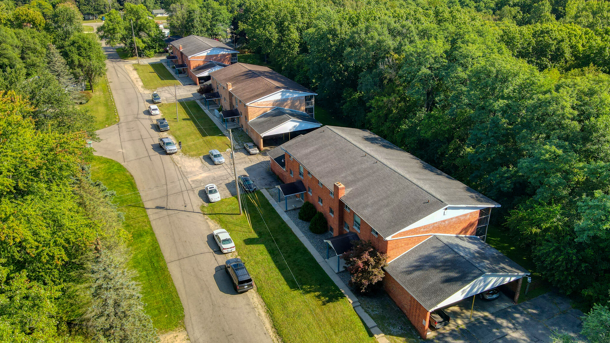 880, 890-900 Parkview Ave, Battle Creek, MI for sale Building Photo- Image 1 of 1