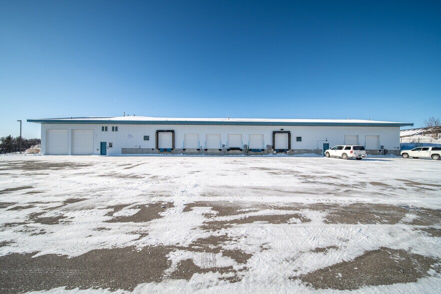 7447 Dresser Dr NE, Rochester, MN for sale - Building Photo - Image 1 of 1