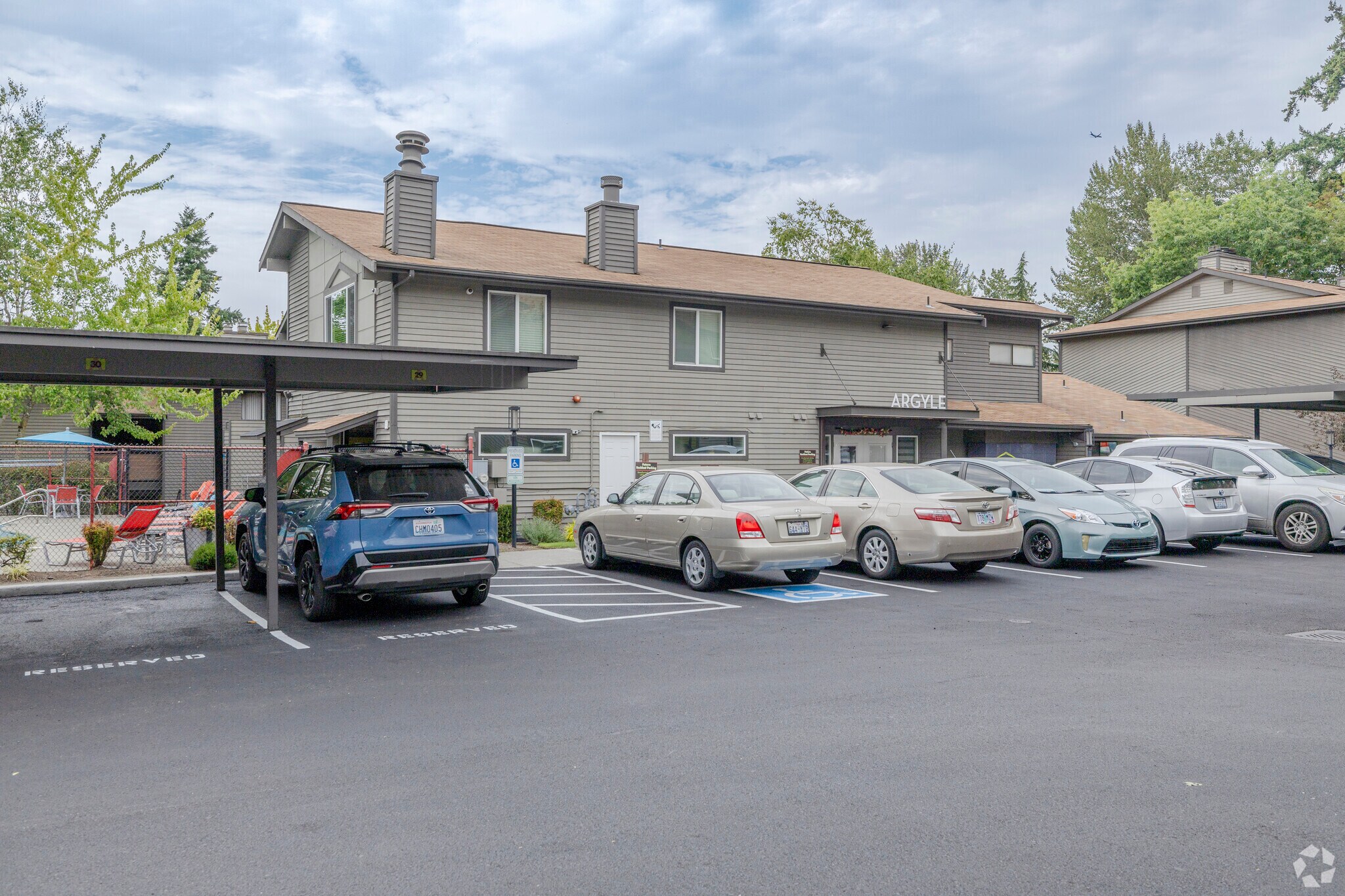 2517 S 316th Ln, Federal Way, WA for sale Primary Photo- Image 1 of 1