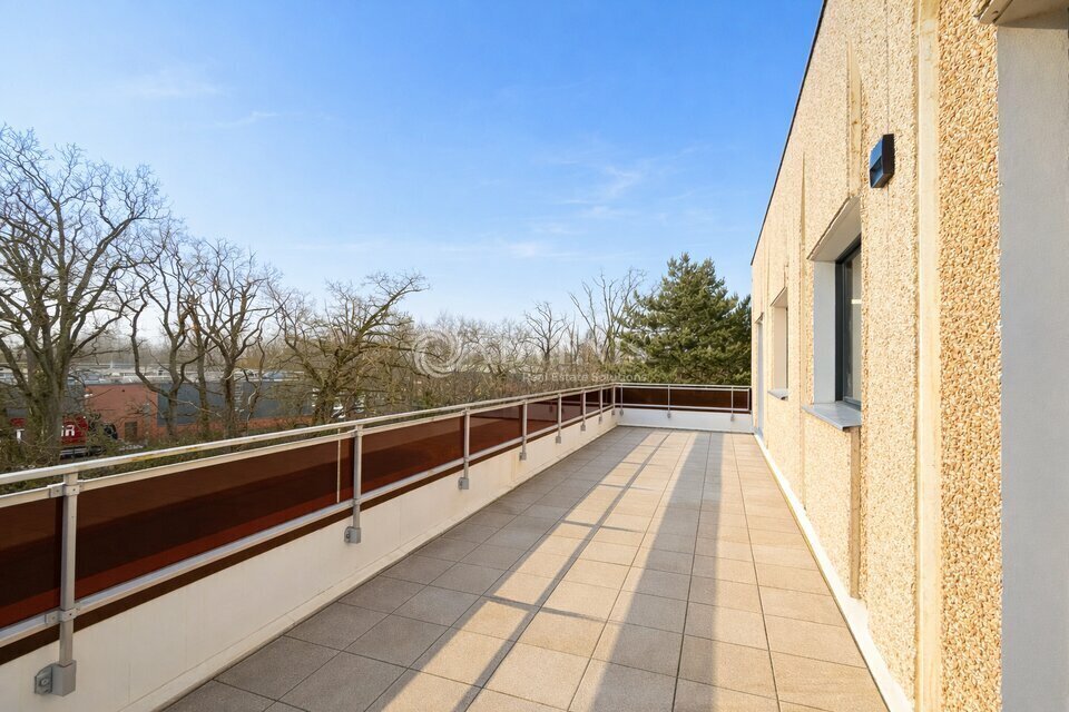2 Rue Du Rapporteur, SAINT-OUEN-L'AUMONE for lease Building Photo- Image 1 of 12