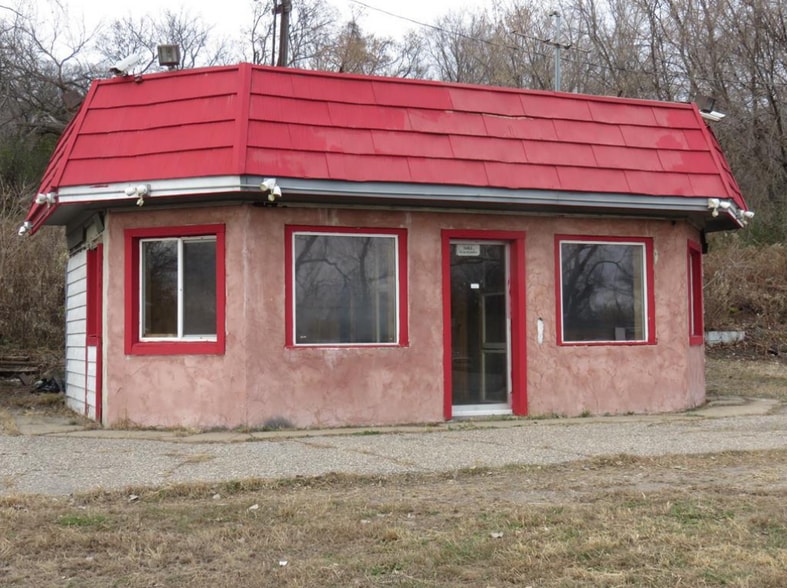 608 Flying Cloud Dr, Chanhassen, MN for sale - Building Photo - Image 3 of 5