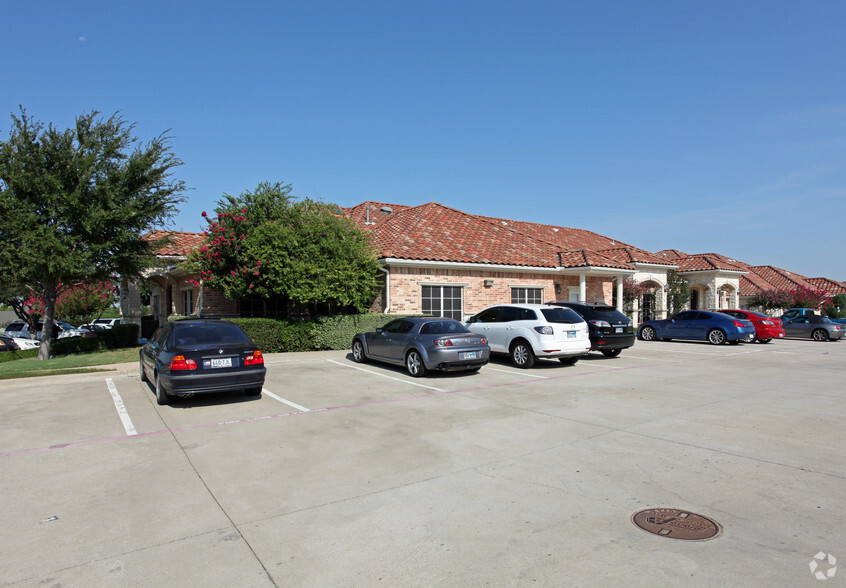 1316 Village Creek Dr, Plano, TX for lease - Primary Photo - Image 1 of 8