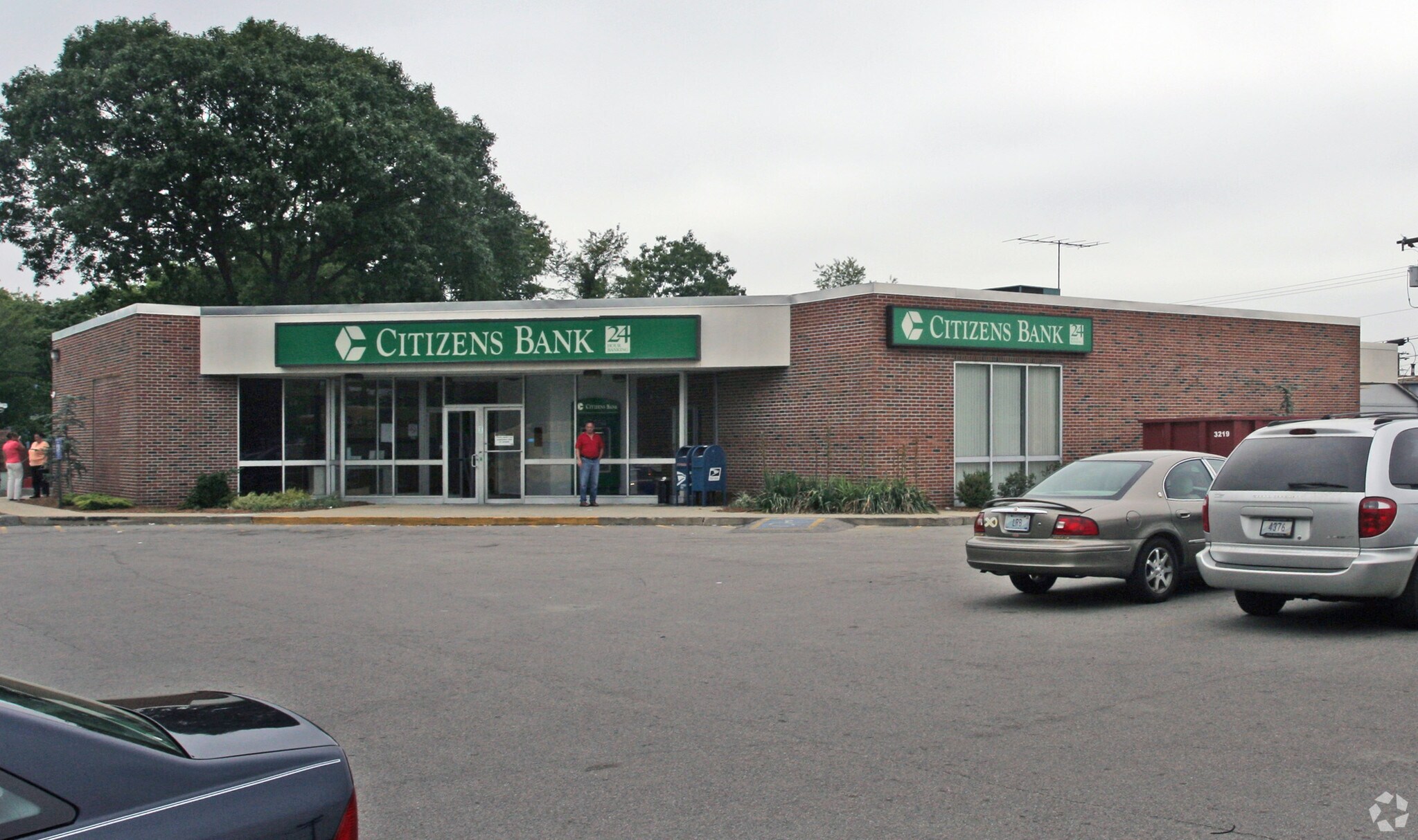 27 Strawberry Field Rd, Warwick, RI for sale Primary Photo- Image 1 of 1