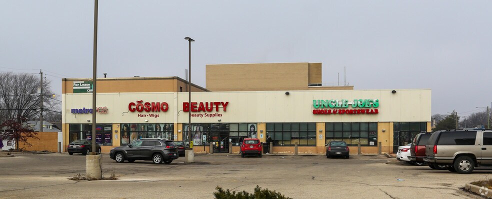 4055 N Teutonia Ave, Milwaukee, WI for lease - Building Photo - Image 1 of 3