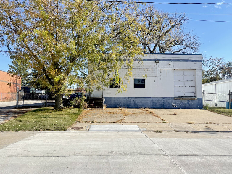 1525 Vermont St, Des Moines, IA for sale - Building Photo - Image 1 of 3