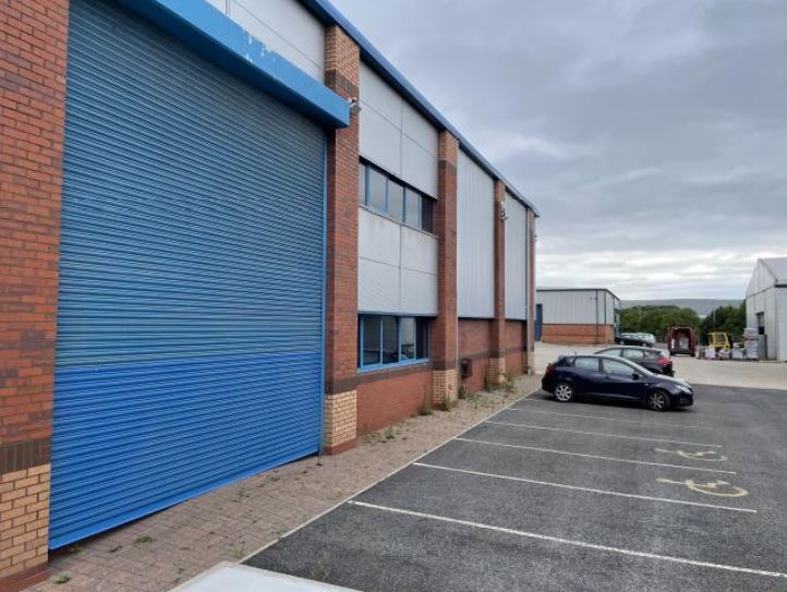 Riverside Dr, Oldham, LAN OL16 2SH Industrial for Lease