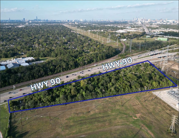 11799 S Main, Houston, TX for sale - Building Photo - Image 1 of 5