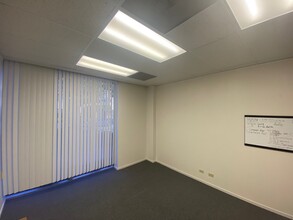 845 Oak Grove Ave, Menlo Park, CA for lease Interior Photo- Image 2 of 6