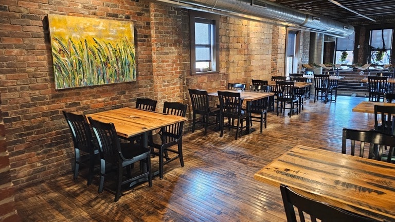 437 Ellicott St, Buffalo, NY for lease - Building Photo - Image 2 of 5