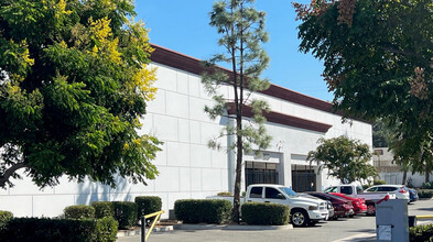 3755 Lincoln St, Riverside, CA for lease Building Photo- Image 1 of 1