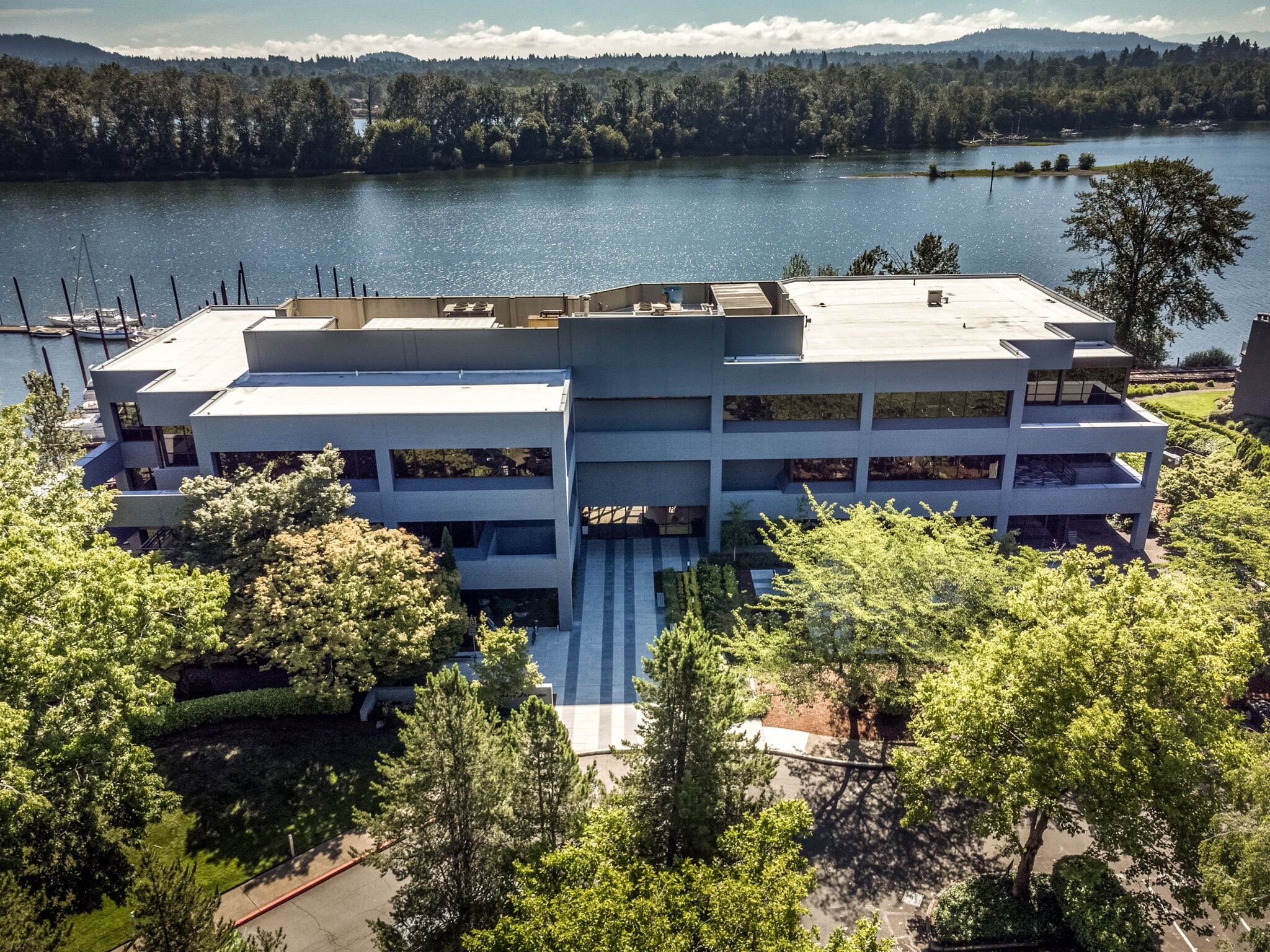 5100 S Macadam Ave, Portland, OR 97239 Johns Landing