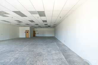 1915-1989 W Avenue L, Lancaster, CA for lease Interior Photo- Image 1 of 2