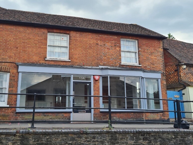 13A Lower St, Haslemere, SRY GU27 2NY