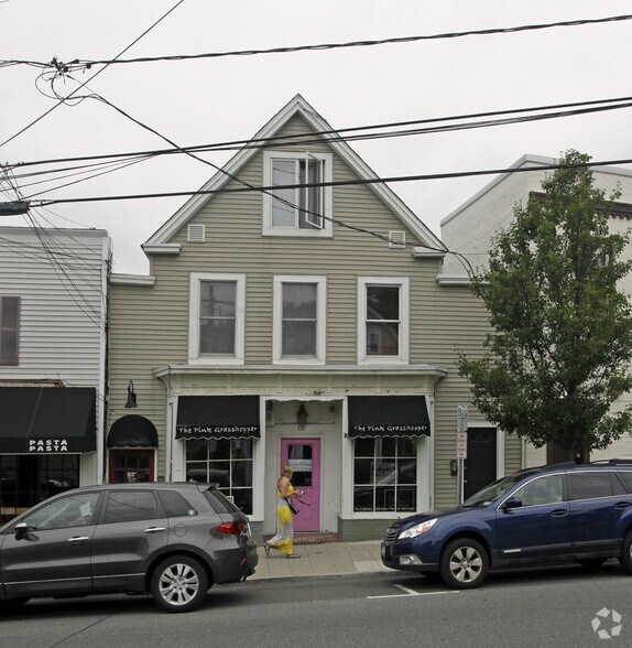 230 E Main St, Port Jefferson Station, NY 11777