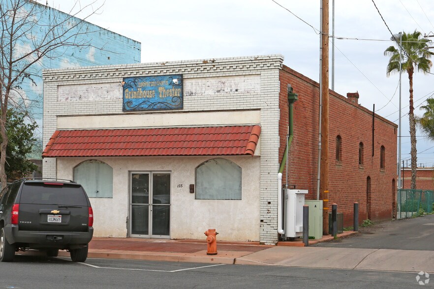 155 W Honolulu St, Lindsay, CA for sale - Primary Photo - Image 1 of 1