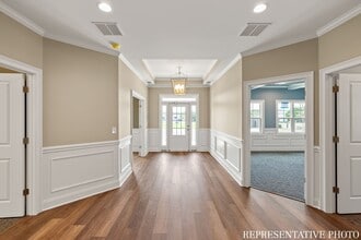 1060 Garland Dr, Bogart, GA for sale Interior Photo- Image 2 of 14