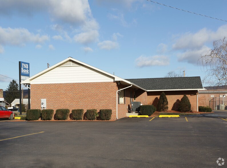 200 S Poplar St, Berwick, PA for sale - Building Photo - Image 2 of 2