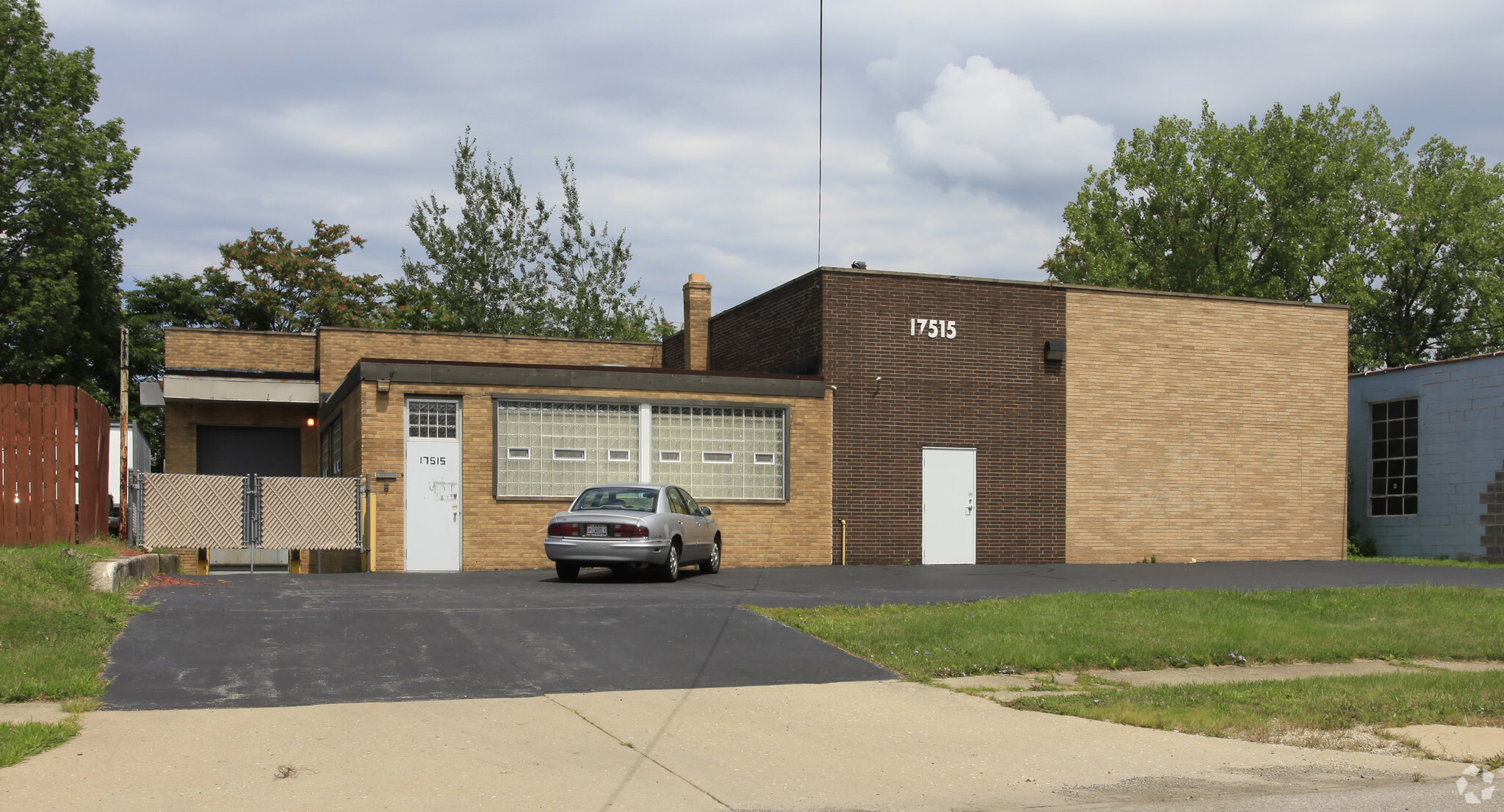 17515 S Miles Rd, Cleveland, OH for sale Primary Photo- Image 1 of 1