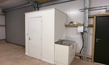 B3180, Aylesbeare for lease Interior Photo- Image 2 of 4