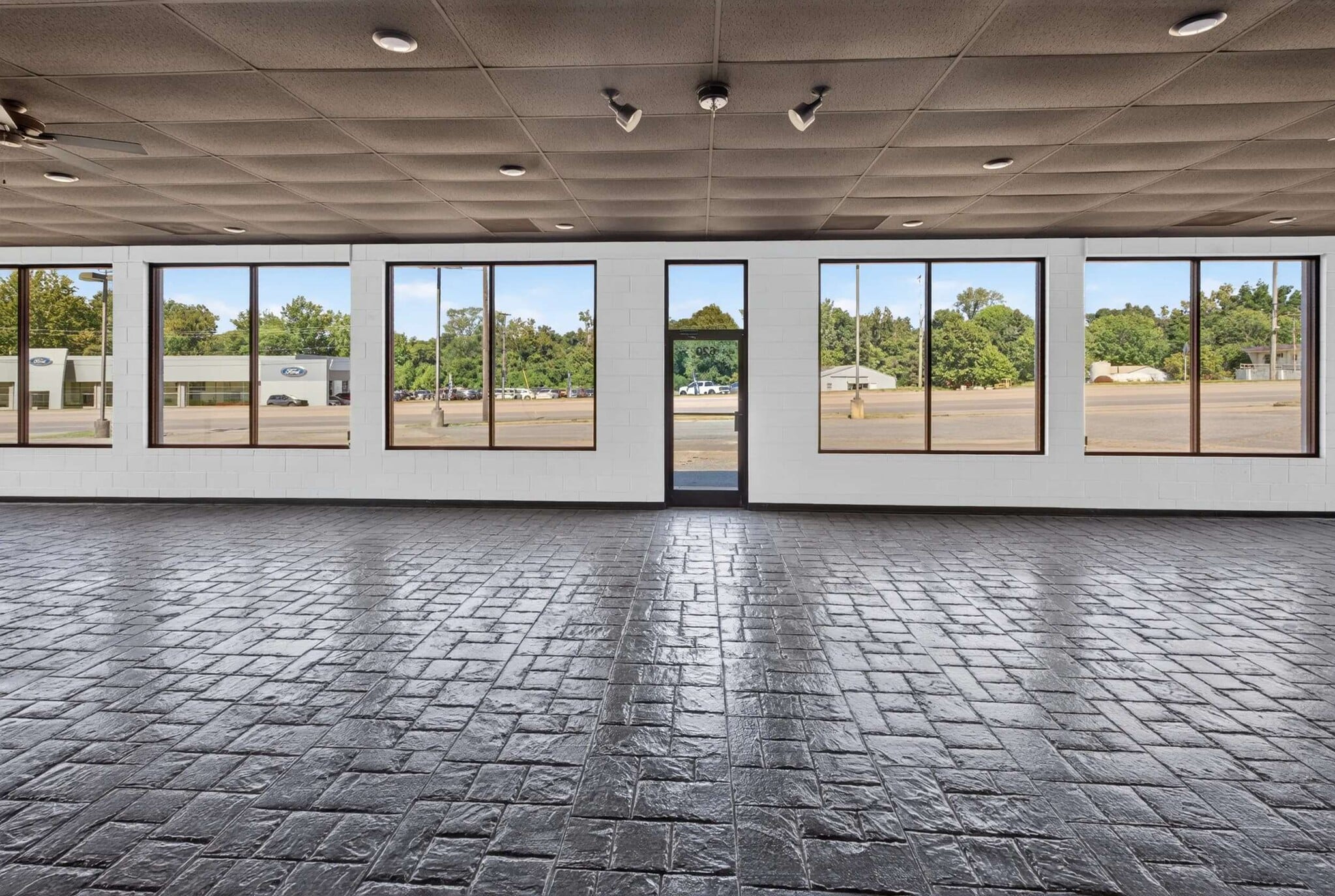 620 Missouri 25, Dexter, MO for lease Interior Photo- Image 1 of 3