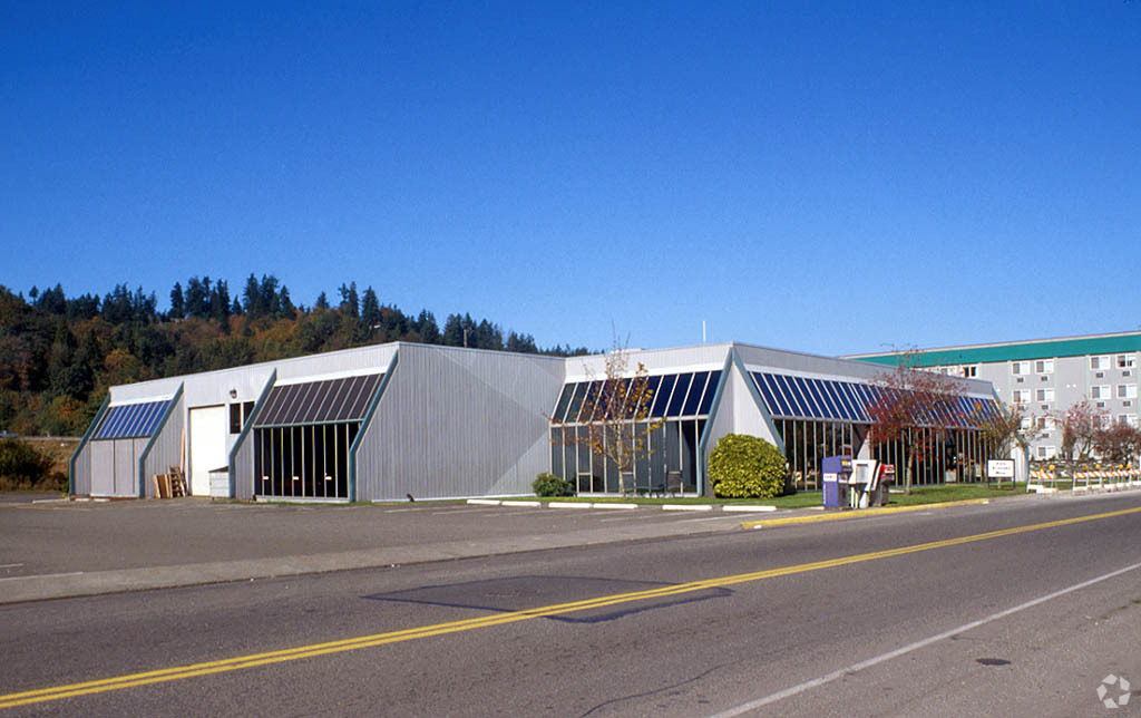 219 Frontage Rd N, Auburn, WA for lease Primary Photo- Image 1 of 10