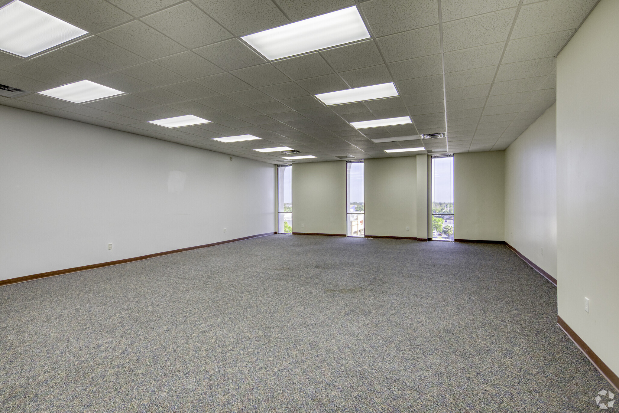 1700 66th St N, Saint Petersburg, FL 33710 - Tyrone Tower | LoopNet